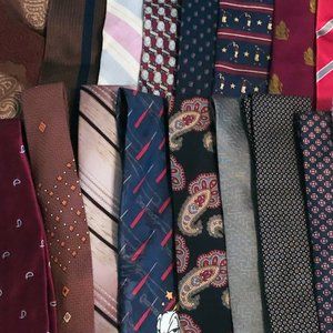 Lot of 21 Vintage Mens Neck Ties Asst Brands